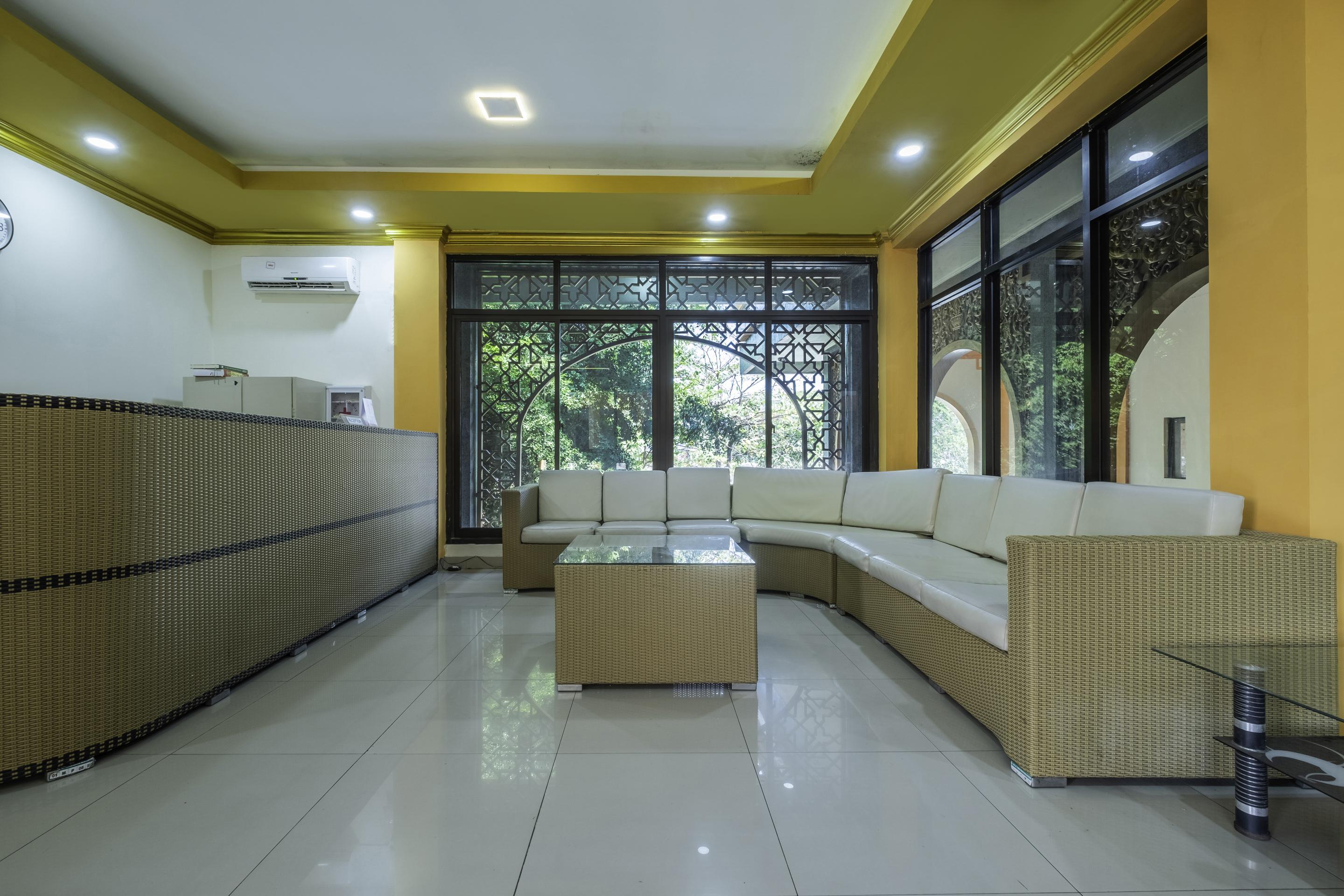Oyo 2132 Pondok Avicenna Cirebon Zewnętrze zdjęcie